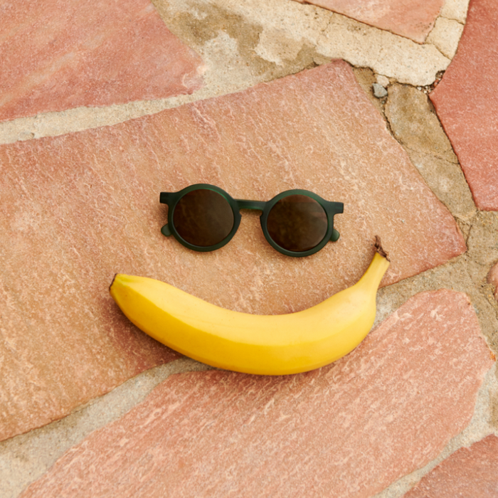 Darla Sunglasses - Dark Tortoise par Liewood - Caps & Glasses | Jourès