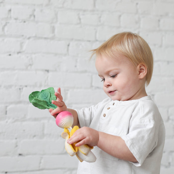 Sensory teether toy - Ramona the radish par Oli&Carol - Stocking Stuffers | Jourès