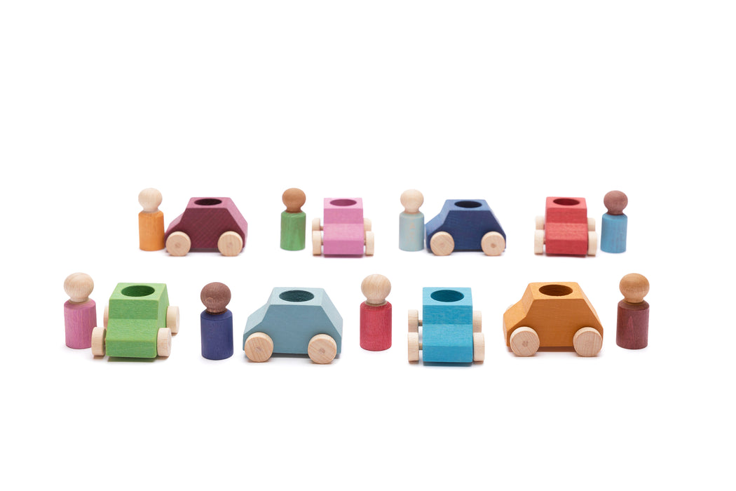 Voitures en bois avec mini figurines - Ens. de 8 par Lubulona - Voitures et véhicules | Jourès