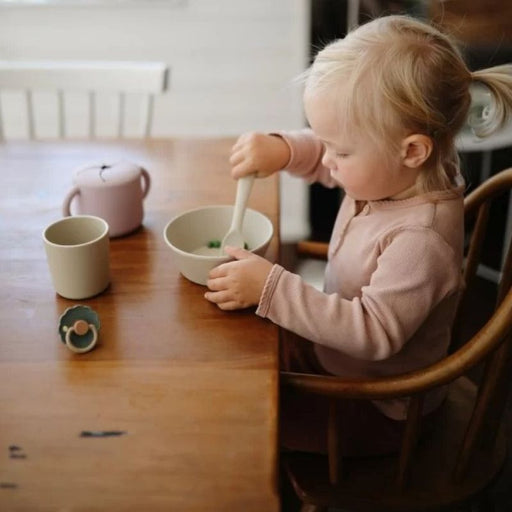 Dinnerware Cup for Kids - Set of 2 - Vanilla par Mushie - Tableware | Jourès
