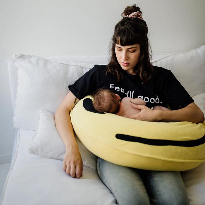 Banana Nursing Pillow Cover par Tajinebanane - Nursing Pillows & Animals Cushions | Jourès