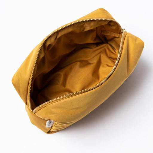Puffy Pouch - Ochre par Studio Noos - Gifts $50 or less | Jourès
