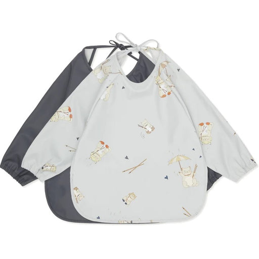 Dinner Bibs with Sleeves - Pack of 2 - Miso Raindrops/Turbulence par Konges Sløjd - Cape Bibs with Sleeves | Jourès