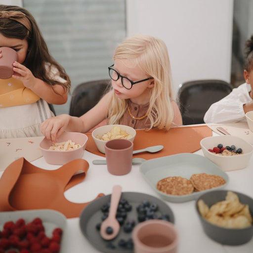 Dinnerware Cup for Kids - Set of 2 - Blush par Mushie - Kitchen | Jourès