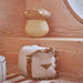 Lobo le lion - Coussin à chevaucher - Caramel par OYOY Living Design - Ride-ons | Jourès