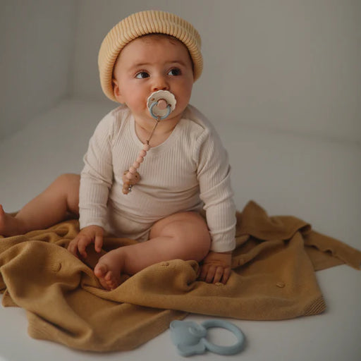 Attache-suce | Eva - Blush par Mushie - Idées-cadeaux pour baby shower | Jourès