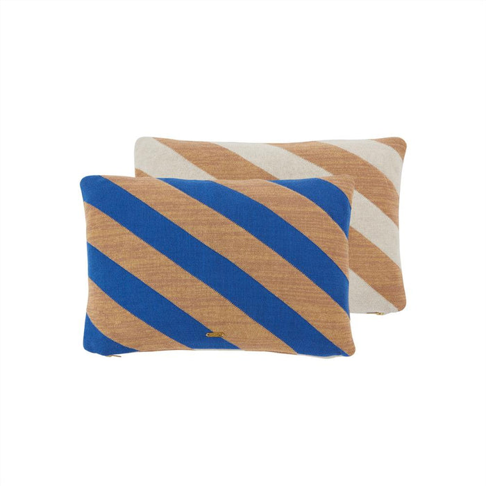 Takara Cushion - Optic Blue / Camel par OYOY Living Design - The Canada Day Sale - 15% Off Storewide* | Jourès