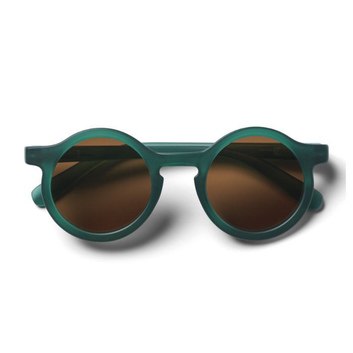 Darla Sunglasses - Garden Green par Liewood - Casquettes & Lunettes | Jourès