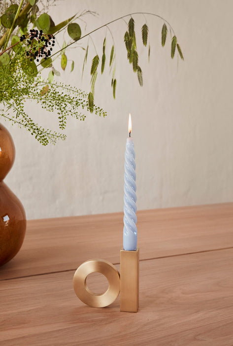 Baari Candleholder - Solid Brass - Brushed Brass par OYOY Living Design - The Canada Day Sale - 15% Off Storewide* | Jourès