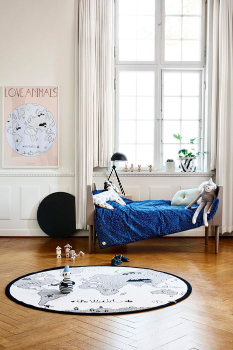 The World Rug - Offwhite / Black par OYOY Living Design - Nouveautés  | Jourès