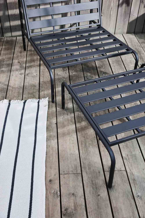 Furi Outdoor Lounge Chair par OYOY Living Design - The Canada Day Sale - 15% Off Storewide* | Jourès