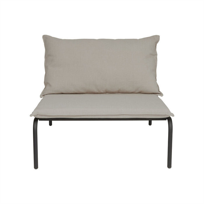 Furi Outdoor Lounge Chair par OYOY Living Design - $100 et plus | Jourès