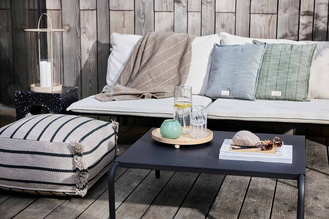 Furi Outdoor Lounge Table par OYOY Living Design - Gifts $100 and more | Jourès