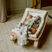 LEVO Baby Rocker - Walnut Wood - Hibiscus par Charlie Crane - Les chouchous de Jourès | Jourès