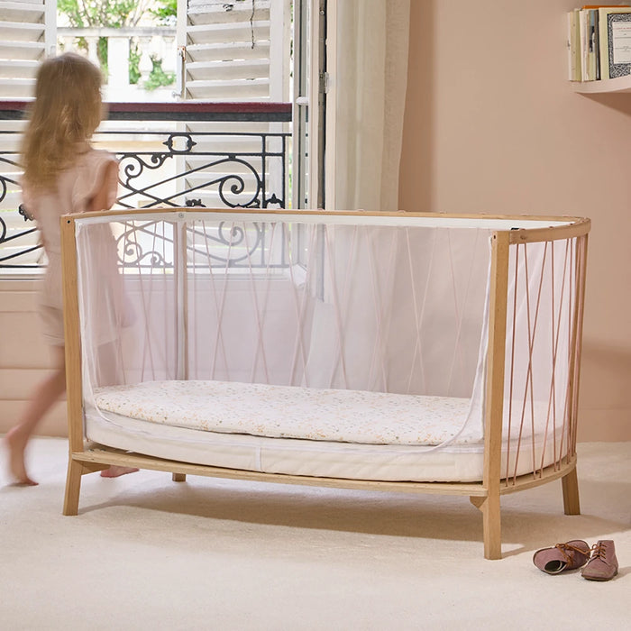 KIMI Crib and mattress - Mesh / Bois de rose par Charlie Crane - Sleep | Jourès