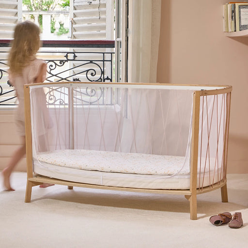 KIMI Crib and mattress - Mesh / Hazelnut par Charlie Crane - Baby Rockers, Cribs, Moses and Bedding | Jourès