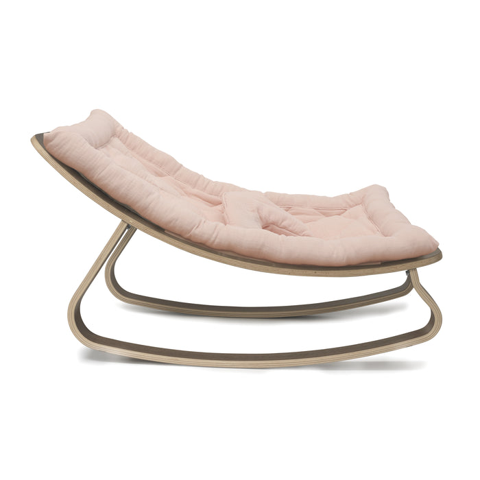 LEVO Baby Rocker - Walnut Wood - Nude par Charlie Crane - Gifts $100 and more | Jourès