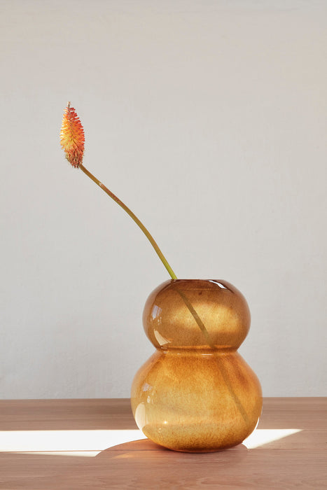 Lasi Vase Large - Amber -Ø25,5 x H30 cm par OYOY Living Design - Gifts $100 and more | Jourès