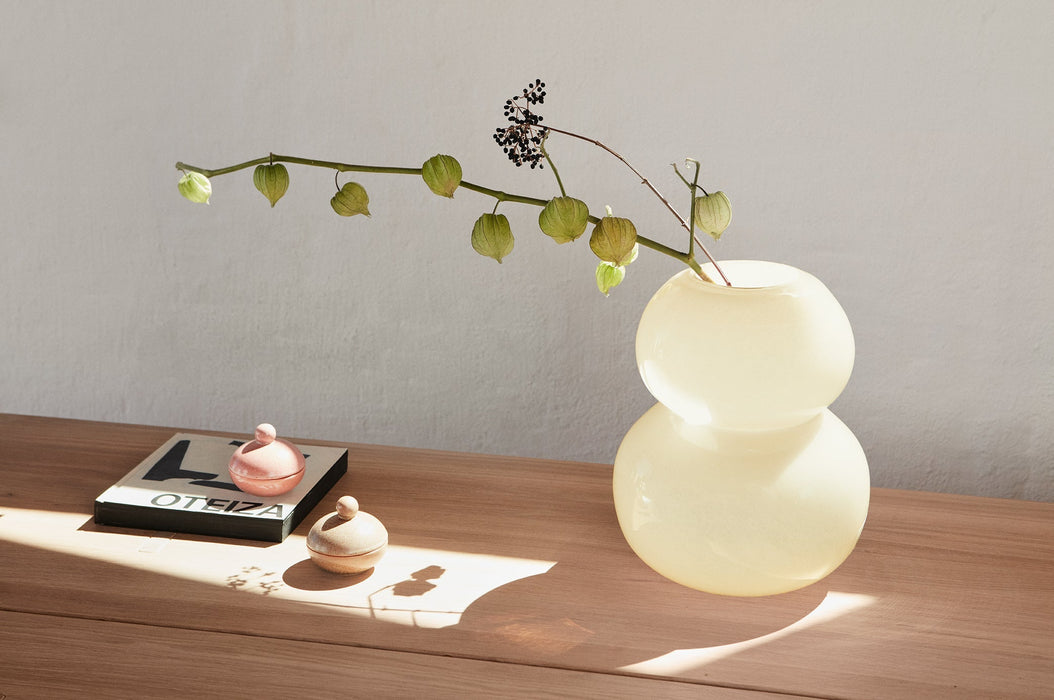 Lasi Vase Large - Vanilla - Ø25,5 x H30 cm par OYOY Living Design - $100 et plus | Jourès