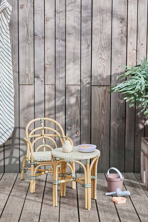 Momi Mini Outdoor Table - Vanilla par OYOY Living Design - $100 et plus | Jourès