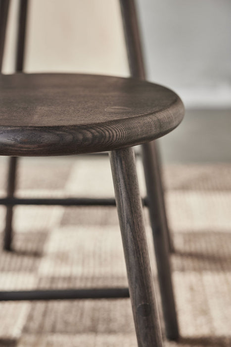 Moto Stool - Low par OYOY Living Design - The Canada Day Sale - 15% Off Storewide* | Jourès