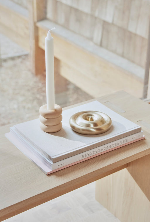 Savi Solid Brass Candleholder - Low par OYOY Living Design - $100 et plus | Jourès