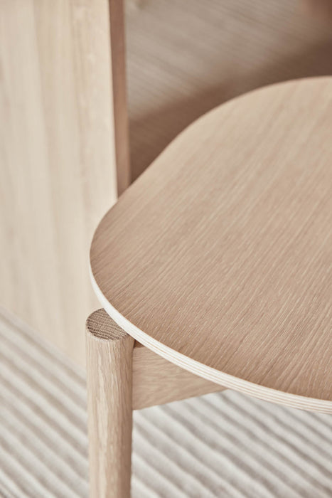 OY Dining Chair par OYOY Living Design - $100 et plus | Jourès