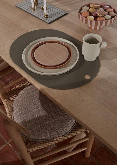 Ribbo Placemat - Pack of 2 par OYOY Living Design - The Canada Day Sale - 15% Off Storewide* | Jourès