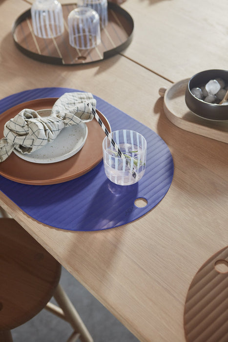 Ribbo Placemat - Pack of 2- Optic Blue par OYOY Living Design - The Canada Day Sale - 15% Off Storewide* | Jourès