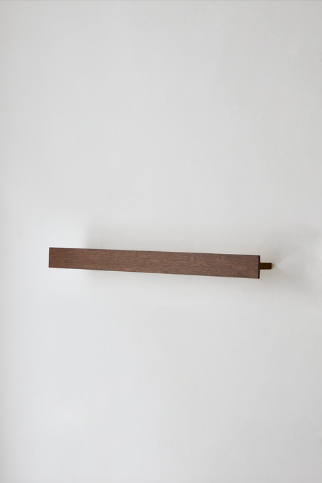 Floating Gallery Shelf - Dark Oak par Paper Collective - Paper Collective | Jourès