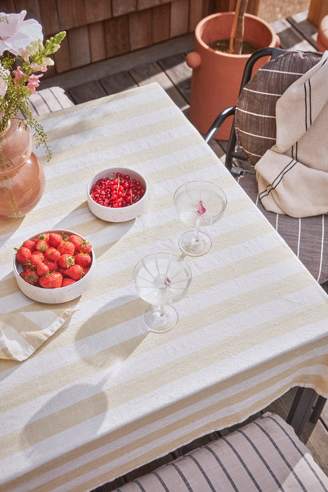 Striped Tablecloth Vanilla - 200x140 cm par OYOY Living Design - OYOY Mini | Jourès