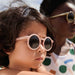 Darla Sunglasses - Dark Tortoise par Liewood - Casquettes & Lunettes | Jourès