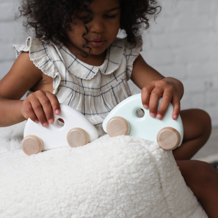 Wooden Car - White - Made in Canada par Caribou - Baby - 6 to 12 months | Jourès