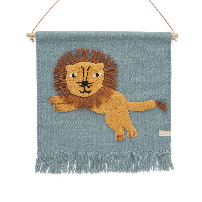 Affiche murale textile - Lion farceur  par OYOY Living Design - Tapis, tentes et auvents | Jourès