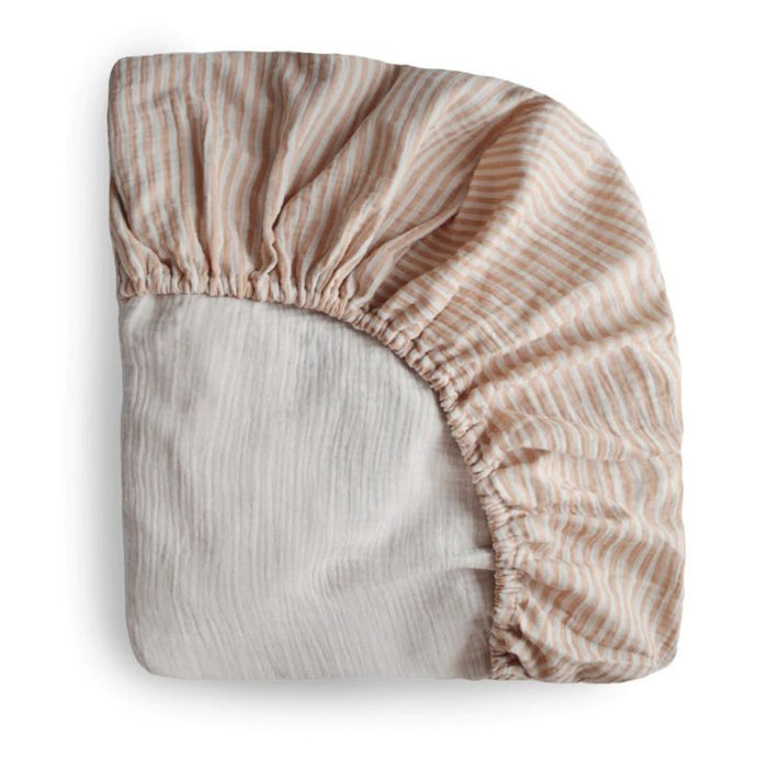 Mushie Extra Soft Muslin Crib Sheet - Natural stripe par Mushie - Sleep | Jourès