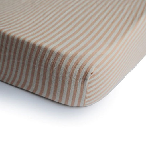 Mushie Extra Soft Muslin Crib Sheet - Natural stripe par Mushie - Nursery | Jourès