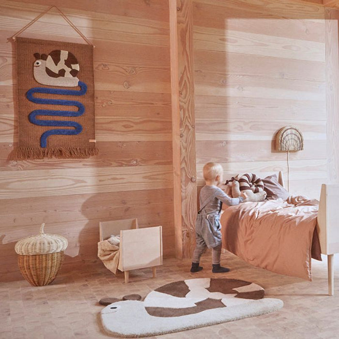Sally Snail On The Way - Wall Rug - Optic blue par OYOY Living Design - Bedroom | Jourès