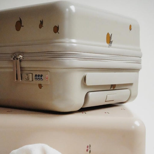 Kids Travel Suitcase - Lemon par Konges Sløjd - Storage | Jourès