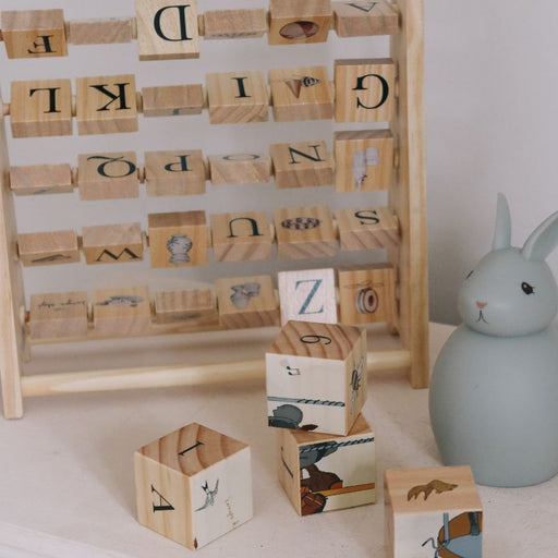 ABC Wooden Block Frame par Konges Sløjd - Early Learning Toys | Jourès