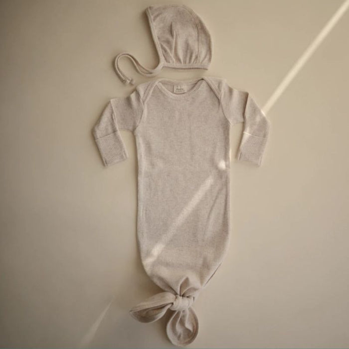 Ribbed Newborn Baby Bonnet - 0-3m - Beige Melange par Mushie - Sleep | Jourès