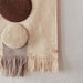 Maru Wall Rug - Brown / Offwhite par OYOY Living Design - Gifts $100 and more | Jourès