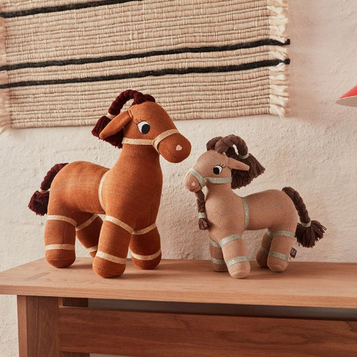 Billy la chèvre - Kaki clair par OYOY Living Design - Jeux, jouets et livres | Jourès