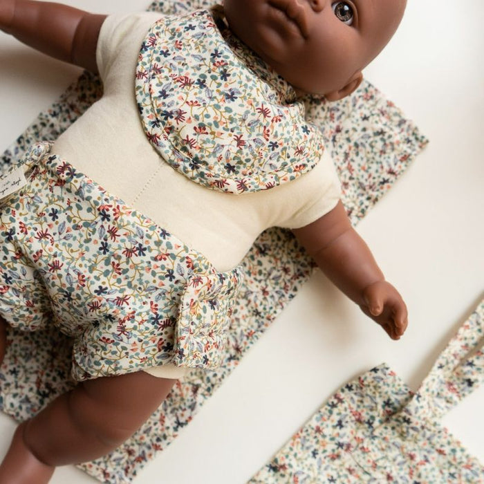 Ensemble accessoires pour poupée - Louloudi par Konges Sløjd - Chambre de bébé | Jourès