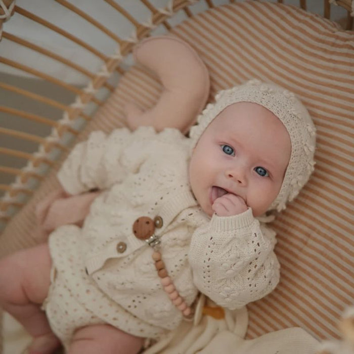 Mushie Extra Soft Muslin Crib Sheet - Natural stripe par Mushie - Baby | Jourès