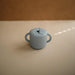 Tasse à collation en silicone pour enfants - Bleu poudre par Mushie - Soleil, été, bonheur ! | Jourès