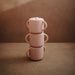 Tasse à collation en silicone pour enfants - Rose pâle par Mushie - Bavettes et ustensils | Jourès