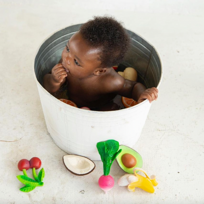 Jouet de bain  - Merry la cerise par Oli&Carol - Bébé - 0 à 6 mois | Jourès
