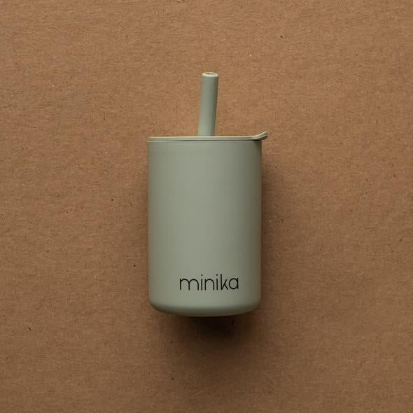 Straw cup with lid for baby - Sage par Minika - New in | Jourès