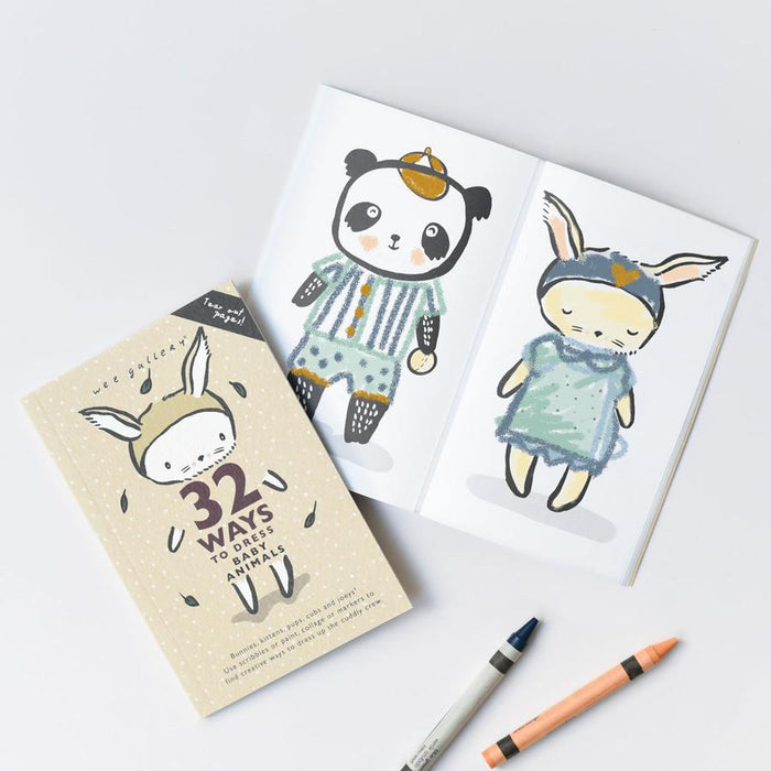 Activity Book - 32 Ways to Dress Baby Animals par Wee Gallery - Back to School | Jourès