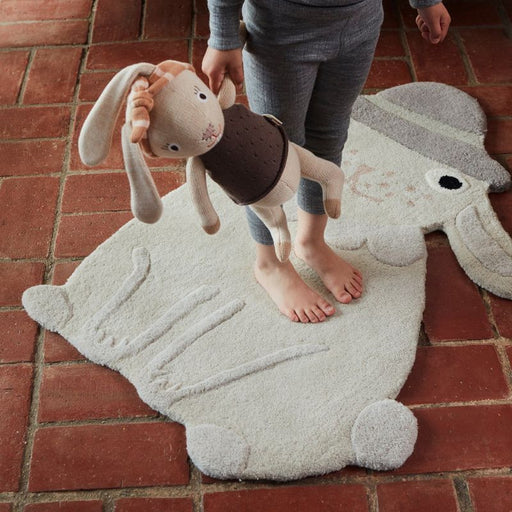 Hopsi Rabbit Rug - Offwhite par OYOY Living Design - Gifts $100 and more | Jourès